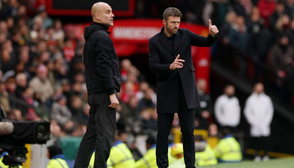 Michael Carrick ghi dấu ấn đậm nét với chiến thắng derby Manchester ngay trận ra mắt Man United.