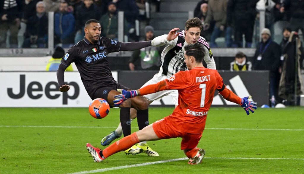 Napoli nhận cú sốc lớn trong cuộc đua bảo vệ ngôi vô địch khi để thua Juventus