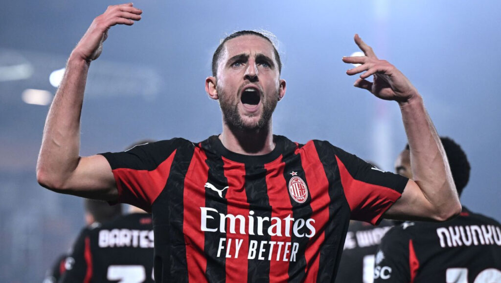 Adrien Rabiot đã lập cú đúp và kiếm được một quả phạt đền trong chiến thắng của Milan trước Como.