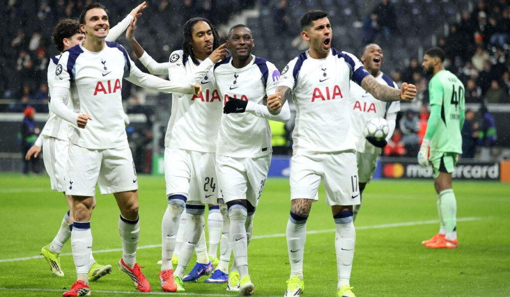 Randal Kolo Muani ghi bàn mở tỷ số, góp công giúp Tottenham đánh bại Eintracht Frankfurt 2-0.
