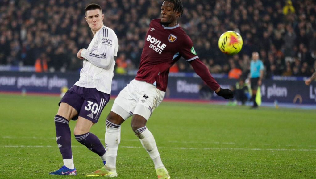 Bàn thắng muộn của Benjamin Sesko giúp MU giành lại 1 điểm quý giá trên sân London Stadium.